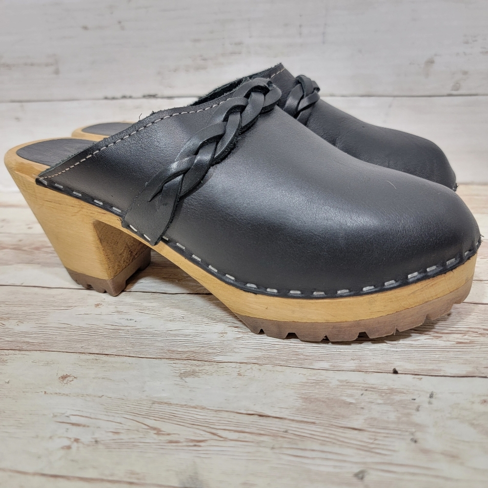 MIA Gray Leather Clogs with Wooden Heel - Picture 10 of 11